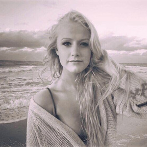 欧美男男自慰虐茎:睾丸
